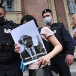 В Москве полиция задержала 20 участников акции против закона о просветительской деятельности