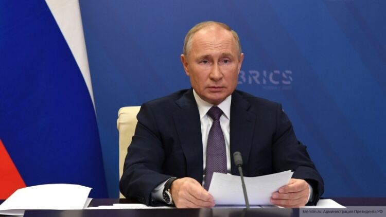 Путин подписал закон о повышении НДФЛ на доходы россиян выше 5 млн рублей 