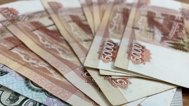 Правительство РФ обеспечит семьи с детьми-школьниками новыми выплатами 