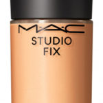 MAC Studio Fix ​Fluid 24HR Matte Foundation + Oil Control SPF 15 Устойчивая тональная основа с матовым финишем | NC25​