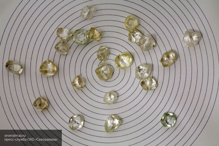 Российская корпорация "АЛРОСА" развернет добычу алмазов в Зимбабве 